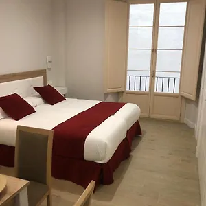 https://pinar-malaga-rooms.1costadelsol.com